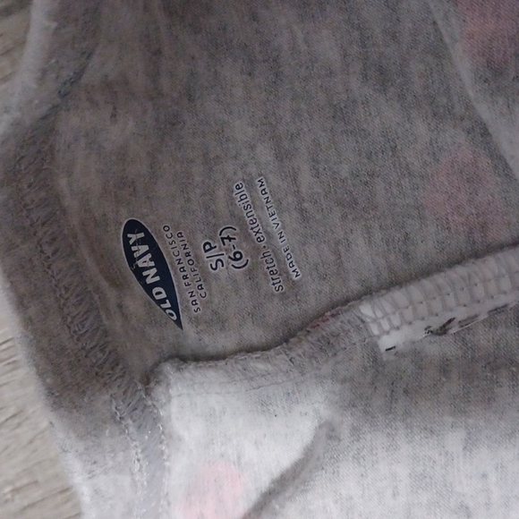 Old Navy and Cat & Jack full length graphic heart leggings size 6-7 - Picture 9 of 9